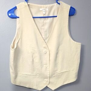 Maurices Cream Sleeveless Vest Top